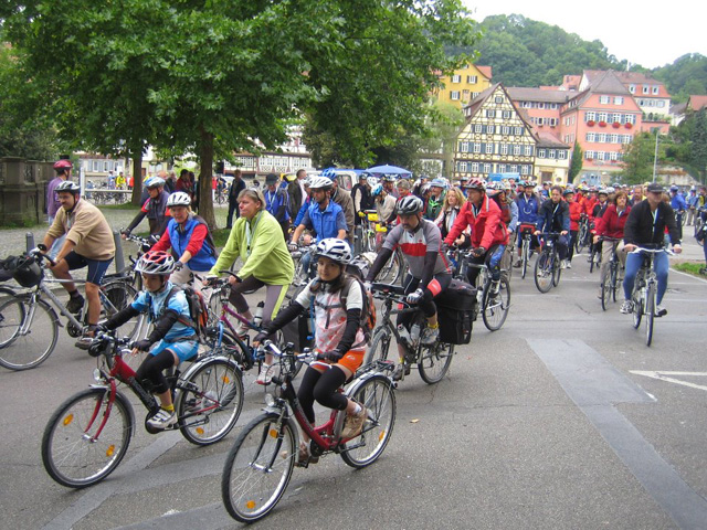 Radfahrer auf der Tour de Hohenlohe durch Schwäbisch Hall 